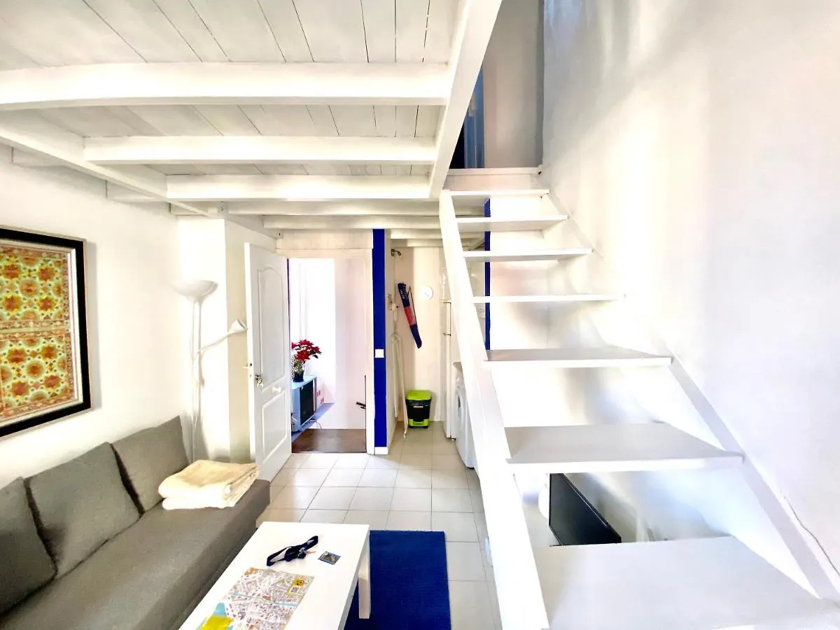 Apartamentos Babel Malaga Apartment