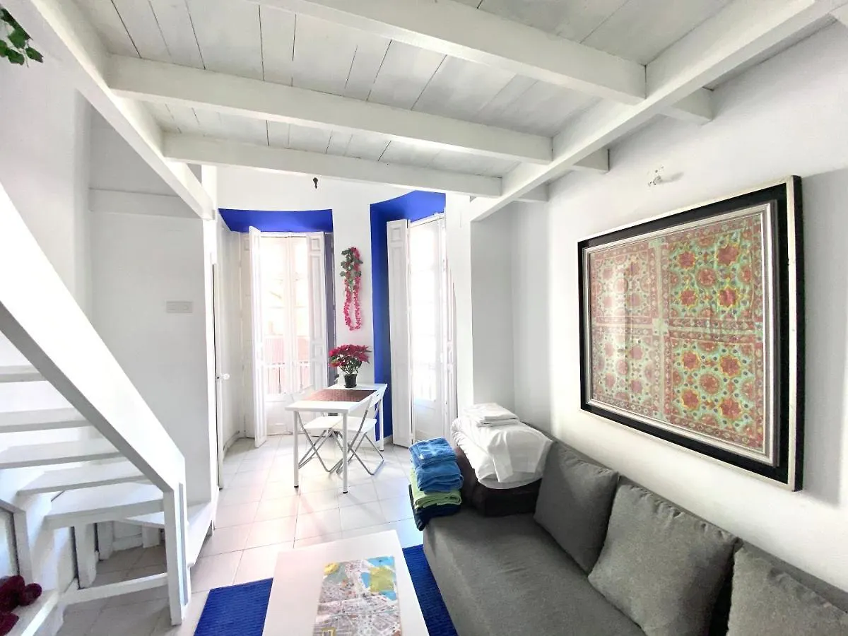 Apartamentos Babel Malaga 0*,